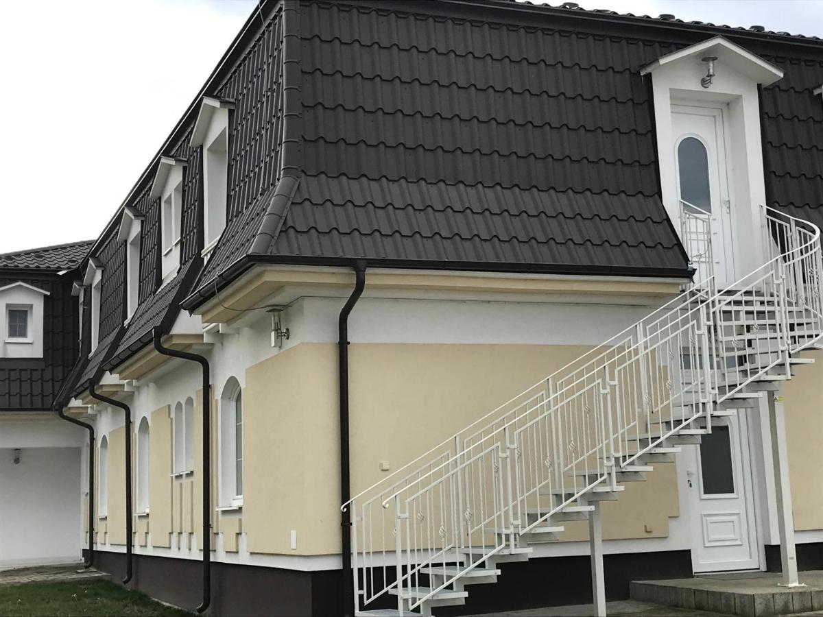 Penzion Aniko Diakovce-Sala Exterior foto